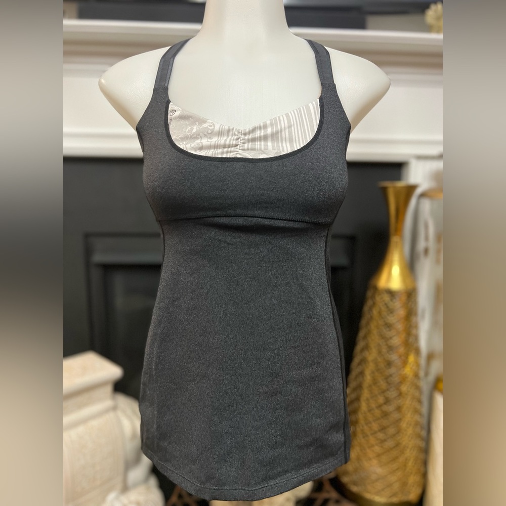 Lululemon Athletica Tank Womens 4 with Built in Sports Bra
